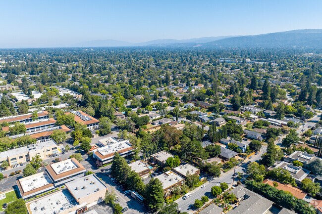 Mountain View West is a verdant, tree-lined neighborhood.