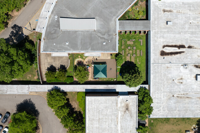 According to Niche.Com, Douglas Elementary has a student-teacher ratio of 12 to 1.