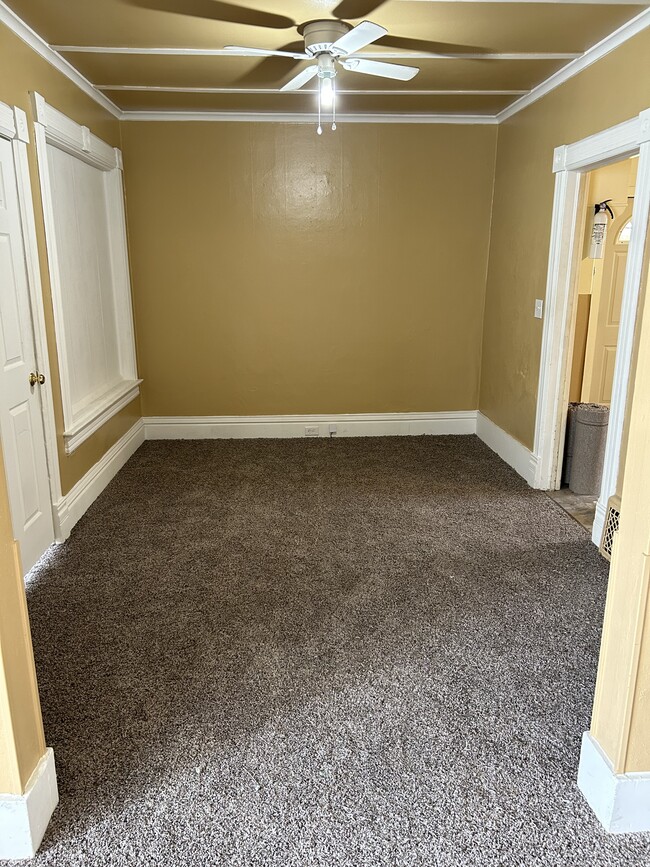 403 W South Park Ave unit Lower, Oshkosh, WI 54902 - photo 4