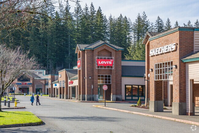 The North Bend Premium Outlets, near Riverpoint, has brands such as Levi's to shop from.