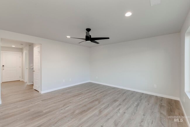 16727 Carlin Ave, Caldwell, ID 83607 - photo 5