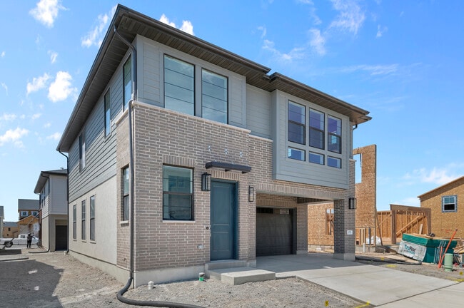 575 N Buffalo Grass Ln, Lindon, UT 84042 - photo 2