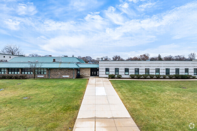 Shabonee Elementary School has an average student to teacher ratio of 12 to 1.