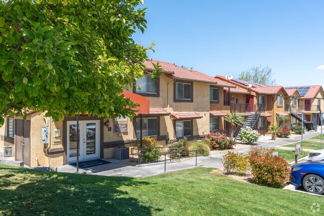 Sunset Pointe Apartments, Barstow, CA 92311 - photo 3