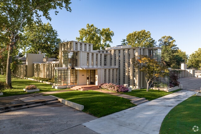This Frank Lloyd Wright masterpiece is one of the largest in the city, located in Midtown.