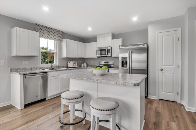 437 Quarry Creek Dr unit 36142100, Amherst, OH 44001 - photo 3