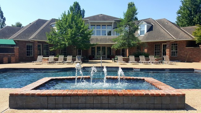 Tuckaway at Lawrence, Lawrence, KS 66049 - photo 2