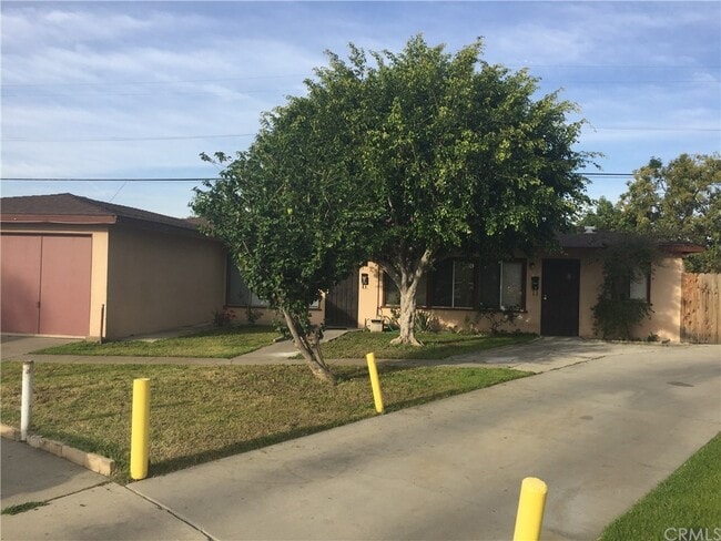 605 E Avon Place unit B, Anaheim, CA 92805 - photo 3