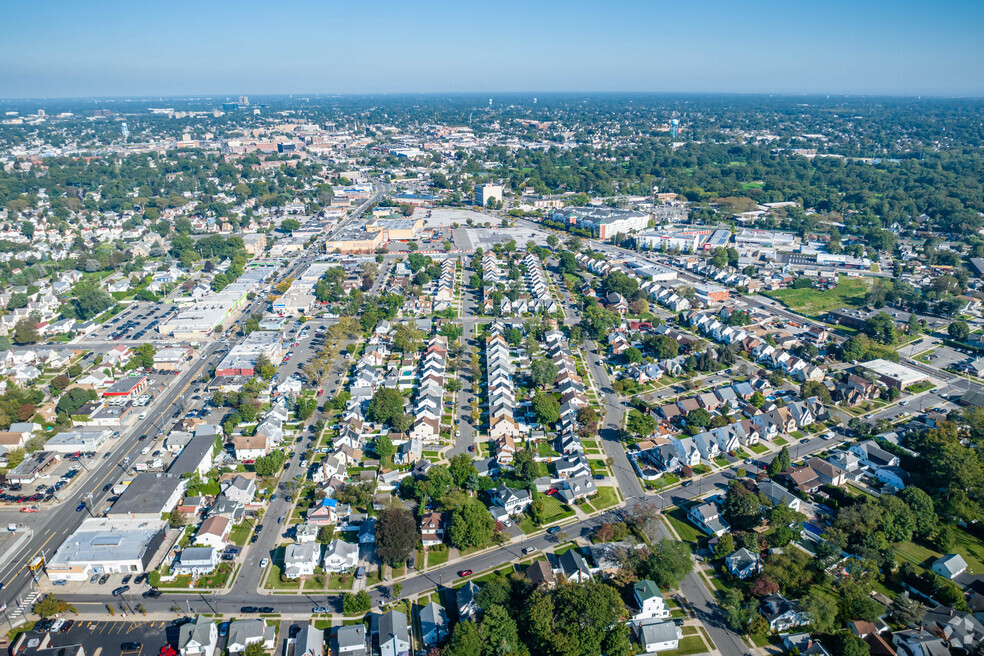 neighborhood_WestHempstead_v02_082924