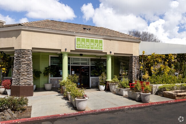 Sammys Food & Wine has excellent salads and pasta in Miramar Ranch North.