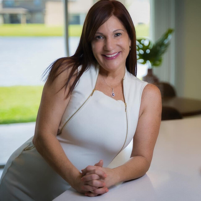 Mayra Pinero | Real Estate Agent In Orlando, FL - Homes.com