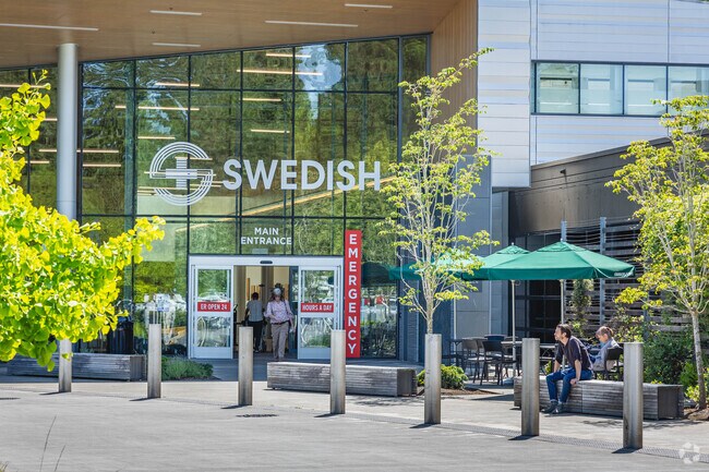 Cascade View residents can go to the emergency room at the nearby Swedish Edmonds Campus.