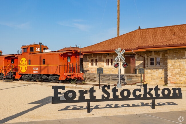 Oil and gas, agriculture, education and healthcare are the dominant industries in Fort Stockton.