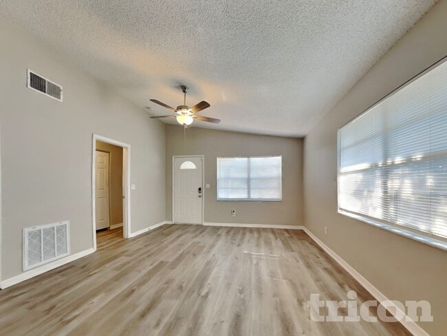 4930 44th Ave N, Saint Petersburg, FL 33709 - photo 2