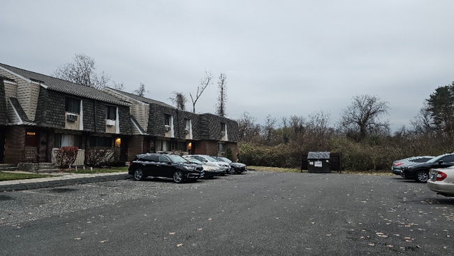 266 High Path Rd, Windsor, CT 06095 - photo 3