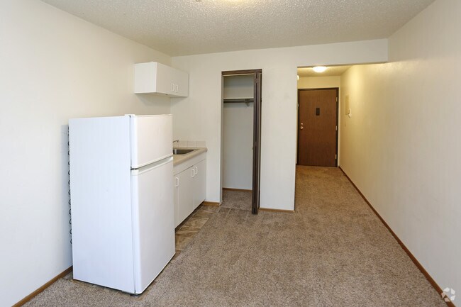 Amrock Apartments, Fargo, ND 58103 - photo 2