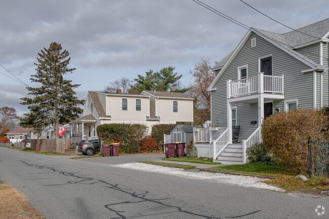 The quiet side streets of the Acushnet neighborhood have a nice variety of homes.