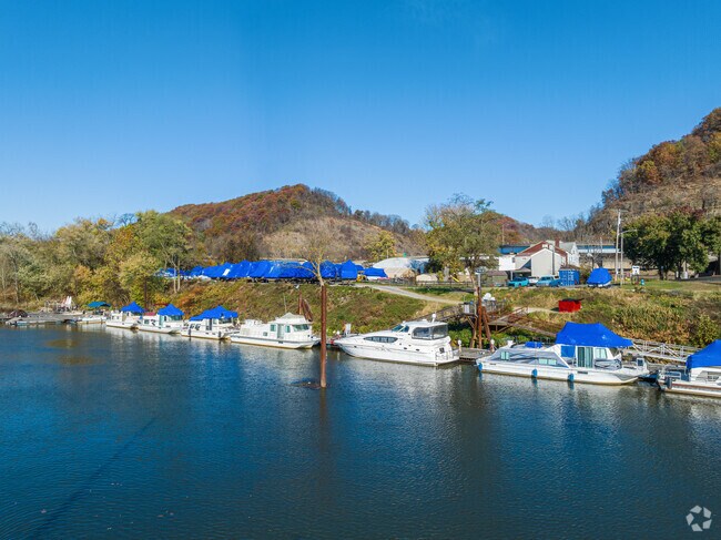 Midway Marine is a popular marina on the Ohio River in Glenfield.