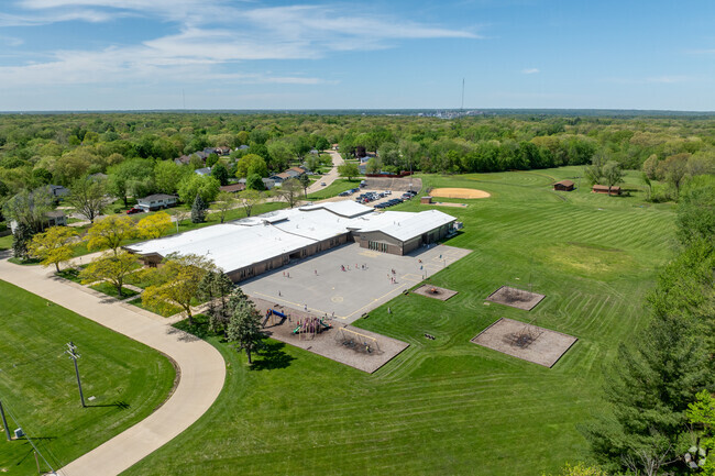 Don D. Shute Elementary School offers a sprawling campus when viewed from above.