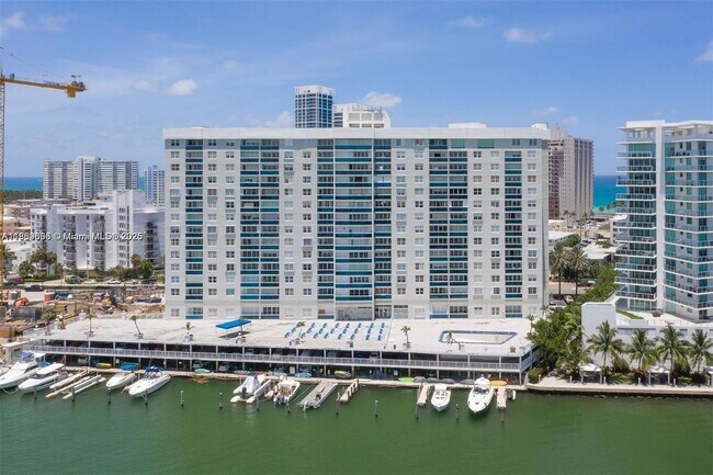 Aquasol unit T-F, Miami Beach, FL 33141 - photo 2