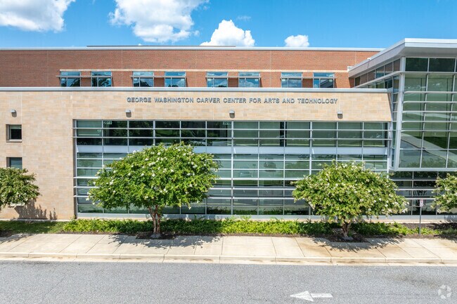 George W. Carver Center for Arts & Technology in Towson has 997 students in Towson.