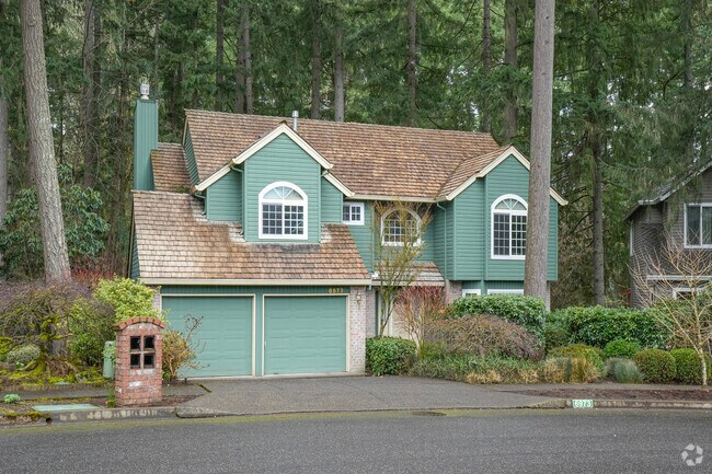 Vibrant modern home in the neighborhood of West Beaverton.