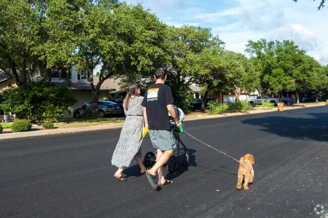 Sendera is a family-friendly South Austin neighborhood near TX-1 Loop.