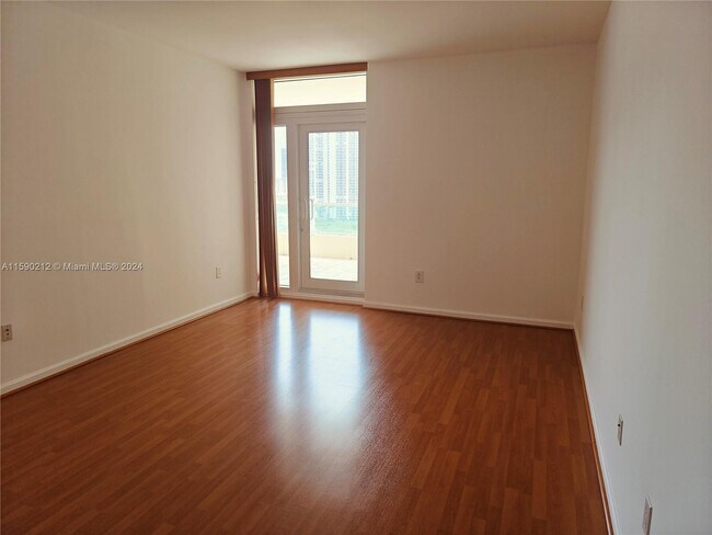 3340 NE 190th St unit 1304, Miami, FL 33180 - photo 7