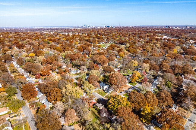 Roeland Park is an affordable suburb in the popular Johnson County & it's 5 miles from downtown.