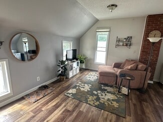 605 N Market St Unit 2, Oskaloosa, IA 52577