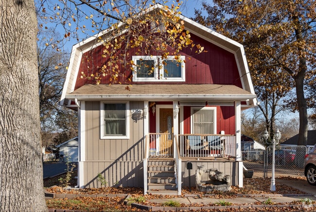 Breckenridge Hills surprises with quaint farmhouse charm amid the urban landscape.