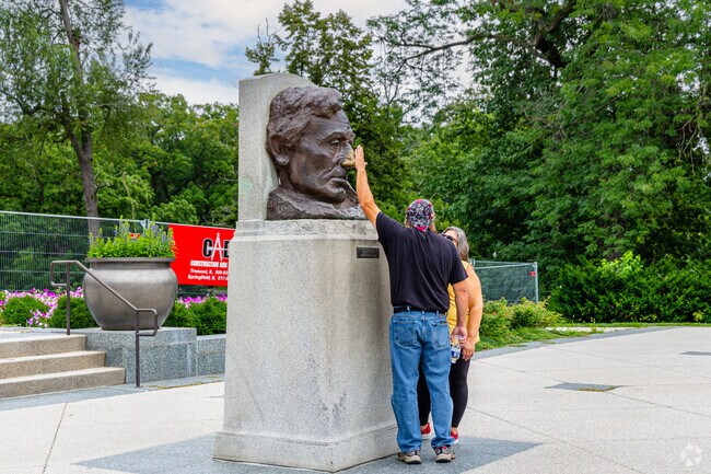 Oaks residents can visit Lincoln Memorial and Rub Lincoln's nose for good luck.