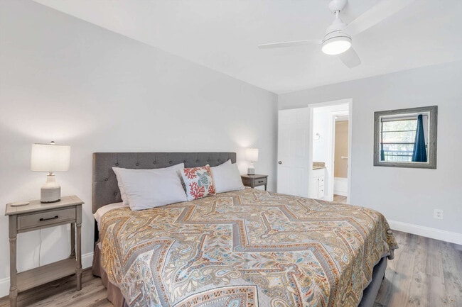 600 Neapolitan Way unit FL2-ID1073560P, Naples, FL 34103 - photo 3