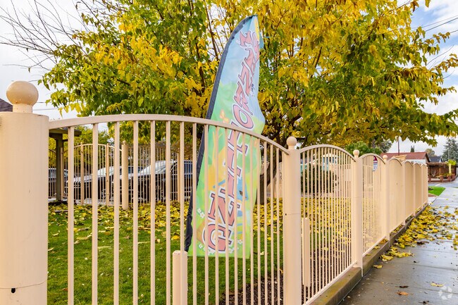 Scholars Academy serves students grades PK-4.