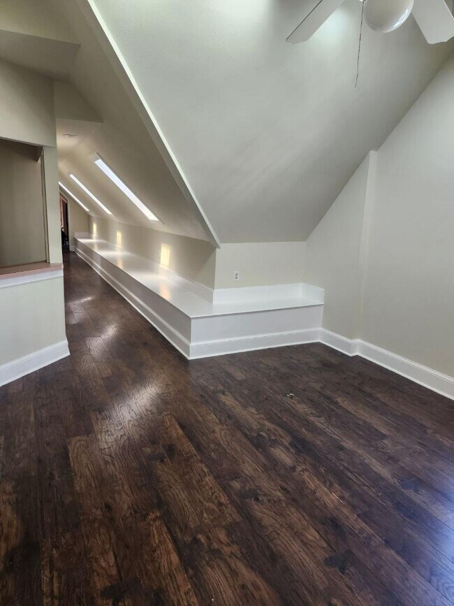 2415 Saint Charles Ave Unit Apartment H, New Orleans, LA 70130