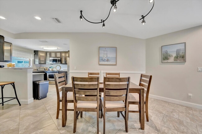 2529 Croton Ave unit ID1366627P, Sarasota, FL 34239 - photo 7