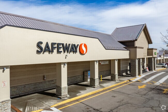 Safeway is another option for residents of Trailside to purchase their groceries.