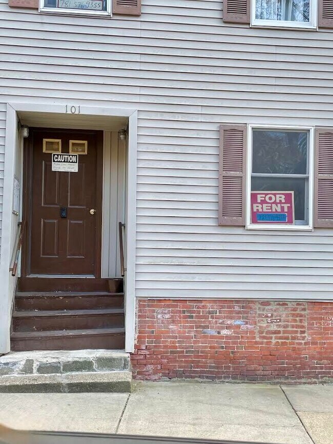 101 Mason St Unit First Floor, Salem, MA 01970