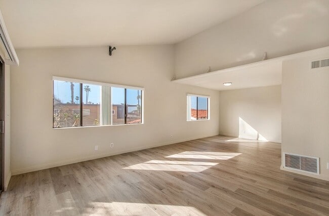 325 Encino Ln, San Clemente, CA 92672 - photo 4