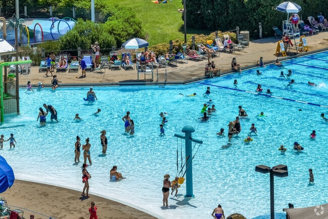 Sunset Pool in Eagle Brook is a great place to spend summer days with the family in the pool.