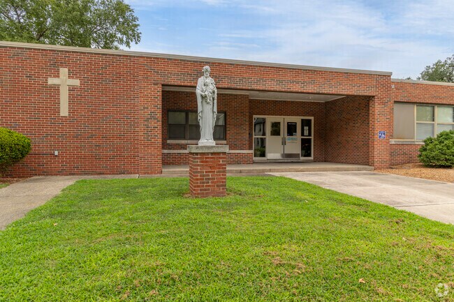 St Joseph School is located in Springfield, IL.