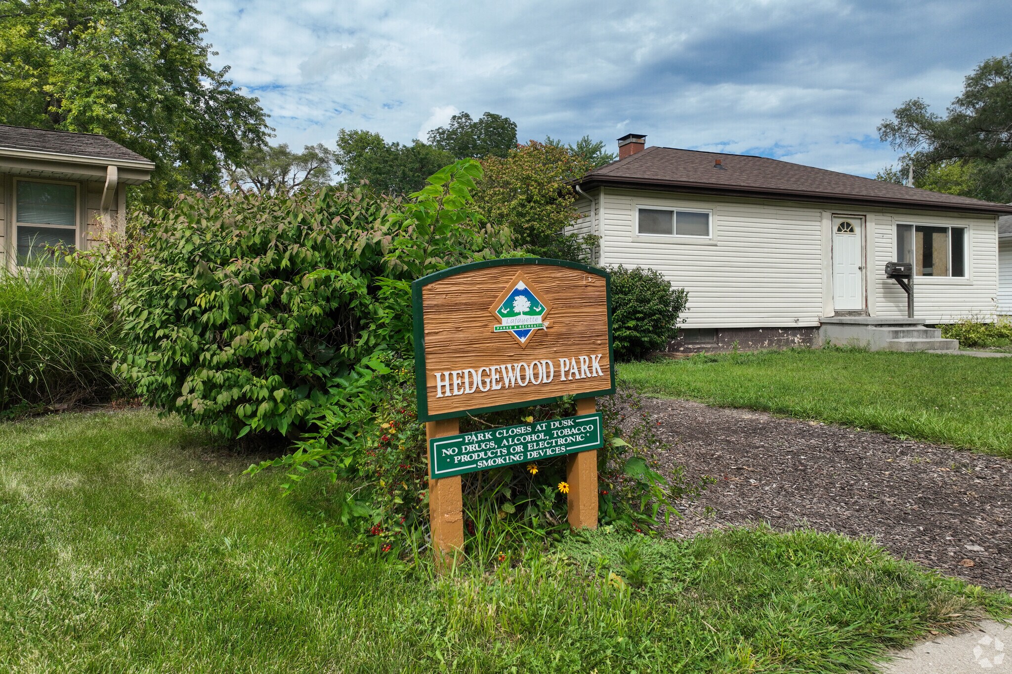 Hedgewood Park Signage