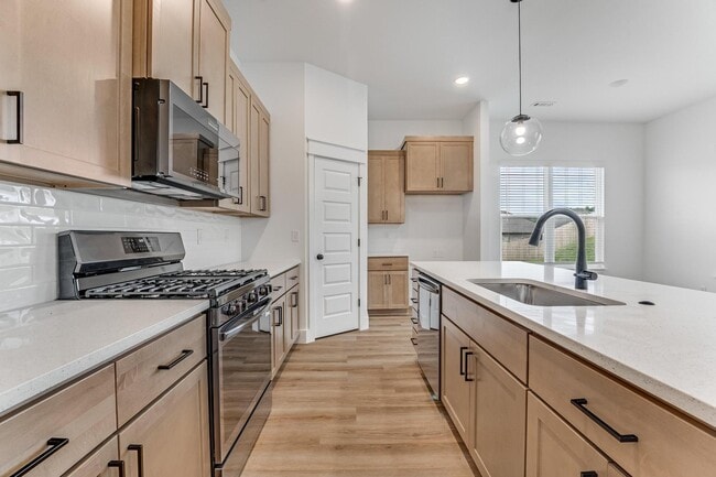 2206 Crow Rd, Joplin, MO 64804 - photo 3