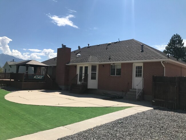 2532 Cherry Grove Way, South Jordan, UT 84095 - photo 2