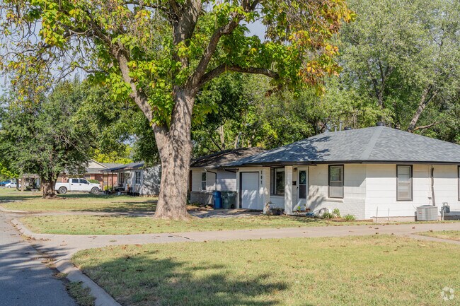 The College View neighborhood features many ranch-style homes.