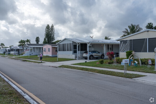 Sandalfoot Cove has several different housing types for potential homebuyers.