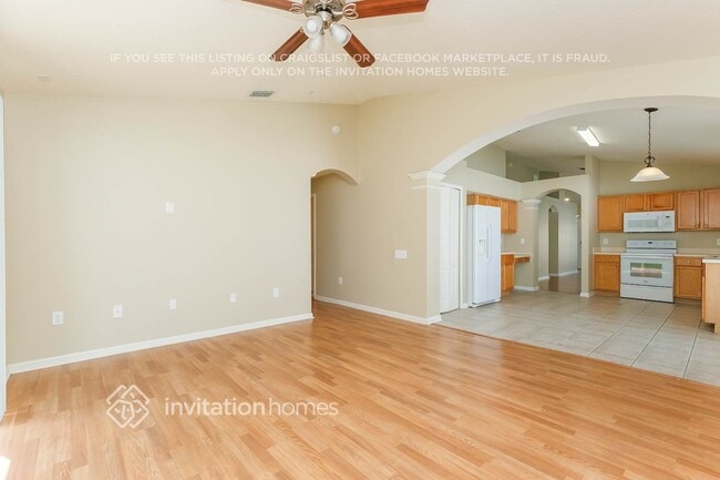 25422 Lexington Oaks Blvd, Wesley Chapel, FL 33544 - photo 4