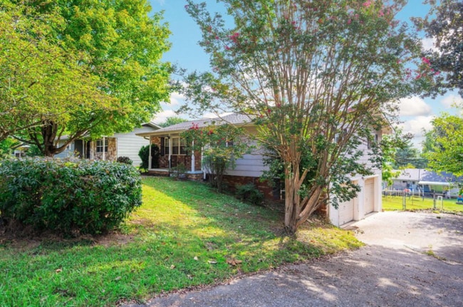 8912 Bayview Dr, Chattanooga, TN 37416 - photo 2