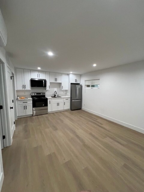 24332 Chestnut St Newhall, CA 91321, Santa Clarita, CA 91321 - photo 4