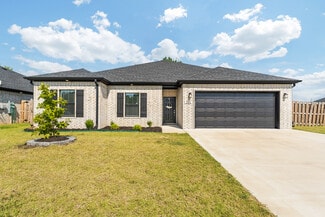 201 Tricha Cir SW, Gravette, AR 72736